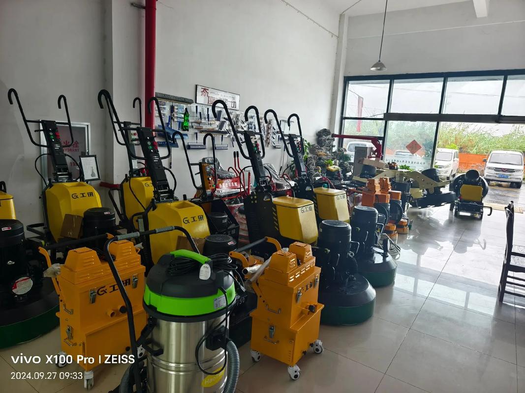 建筑裝飾工程、設(shè)備維修、研磨機銷售及工業(yè)藝術(shù)地坪的綜合性解決方案提供商